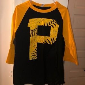 Size large Pittsburgh Pirates Baseball Tee